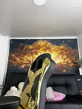 Snapshot of Nikol_Rang__ chatting on 03/03/25, 04:14 Nikol Rang online show from 03/03/25, 04:14