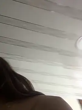 Snapshot of Nikol_Rang__ chatting on 03/05/25, 07:05 Nikol Rang online show from 03/05/25, 07:05