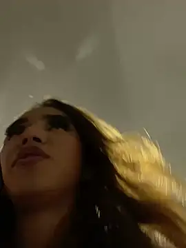 Snapshot of Nikol_Rang__ chatting on 03/12/25, 03:46 Nikol Rang online show from 03/12/25, 03:46