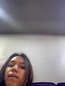 Snapshot of Nikol_Rang__ chatting on 10/04/25, 05:00 Nikol Rang online show from 10/04/25, 05:00