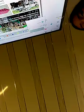 Snapshot of Nikol_Rang__ chatting on 10/07/25, 08:39 Nikol Rang online show from 10/07/25, 08:39