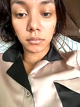 Snapshot of Nikol_Rang__ chatting on 10/31/25, 02:18 Nikol Rang online show from 10/31/25, 02:18