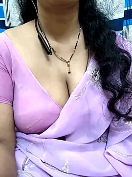 bhuvana555 online show from 02/20/25, 07:34