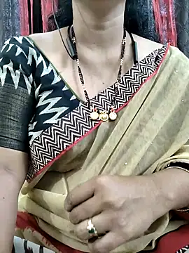 bhuvana555 online show from 09/12/25, 04:23