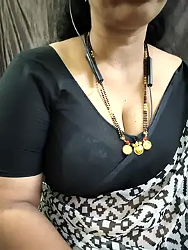 bhuvana555 online show from 04/11/26, 04:55