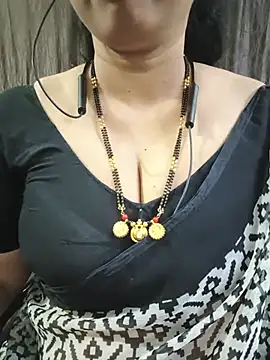 Snapshot of bhuvana555 chatting on 07/04/26, 05:41 bhuvana555 online show from 07/04/26, 05:41