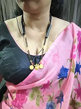 Snapshot of bhuvana555 chatting on 07/10/26, 05:48 bhuvana555 online show from 07/10/26, 05:48