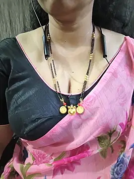 Snapshot of bhuvana555 chatting on 07/14/26, 05:40 bhuvana555 online show from 07/14/26, 05:40