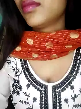 Sreya213 online show from 01/18/25, 05:04