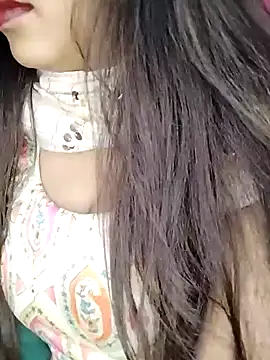 Sreya213 online show from 01/21/25, 06:33