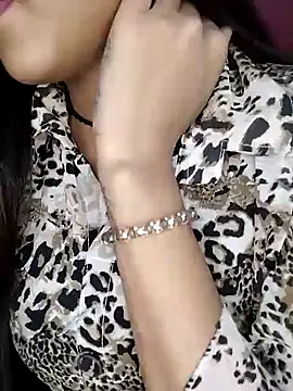 Sreya213 online show from 01/25/25, 09:14