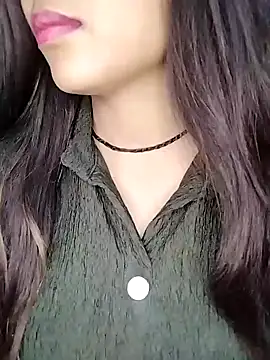 Sreya213 online show from 01/29/25, 08:04