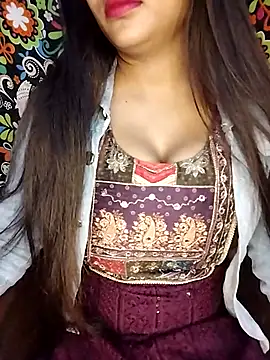 Sreya213 online show from 02/13/26, 04:47