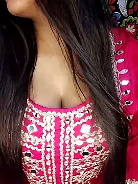 Sreya213 online show from 02/26/26, 05:56