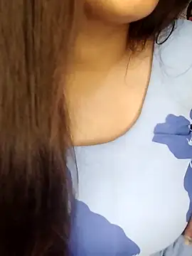 Sreya213 online show from 04/16/26, 02:40