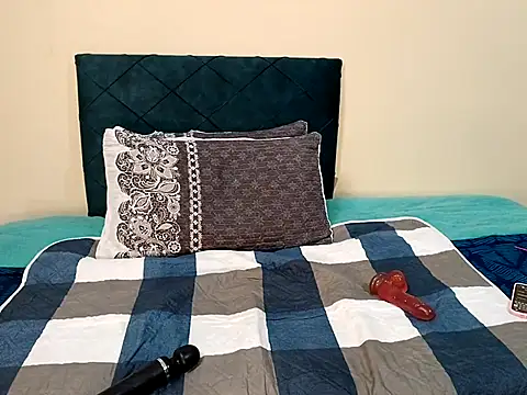 Snapshot of chloechrome chatting on 03/20/25, 05:25 chloechrome online show from 03/20/25, 05:25