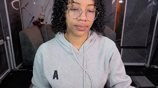 Violeth b online show from 04/11/26, 12:53