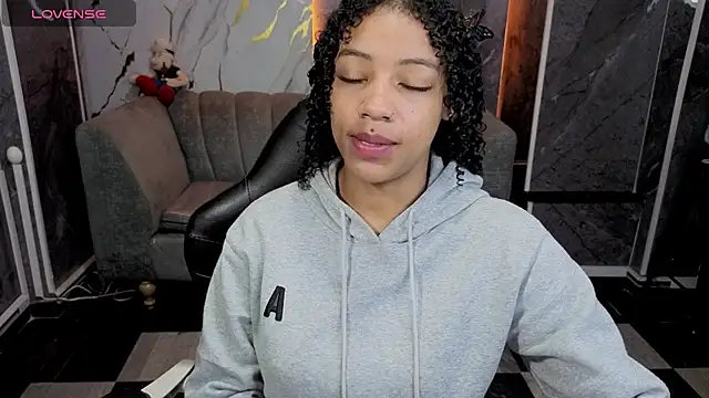 Violeth b online show from 04/15/26, 12:56