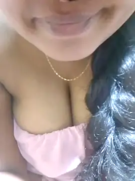 Snapshot of Diwya69 chatting on 10/31/25, 03:18 Diwya69 online show from 10/31/25, 03:18