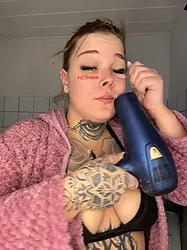 elina may online show from 02/02/26, 08:02