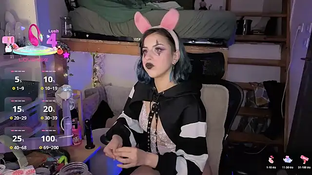 LisandreLaVenale online show from 04/04/26, 09:34