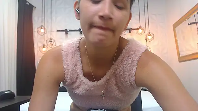 Alison Wiley online show from 02/04/25, 01:06