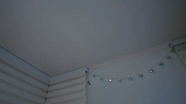 venusleroy  online show from 04/07/26, 11:37