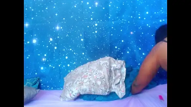 Snapshot of 2Sweetysmile chatting on 03/20/25, 09:26 2Sweetysmile online show from 03/20/25, 09:26