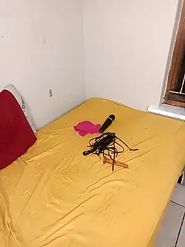 Snapshot of 2Sweetysmile chatting on 09/20/25, 03:29 2Sweetysmile online show from 09/20/25, 03:29