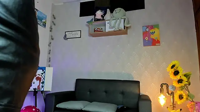 Alaia Love77 online show from 04/14/26, 06:58