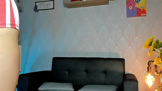 Snapshot of Alaia_Love77 chatting on 06/11/26, 08:18 Alaia Love77 online show from 06/11/26, 08:18