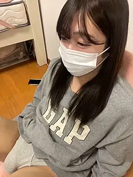 Snapshot of pantumieteruyo chatting on 02/05/25, 01:44 pantumieteruyo online show from 02/05/25, 01:44