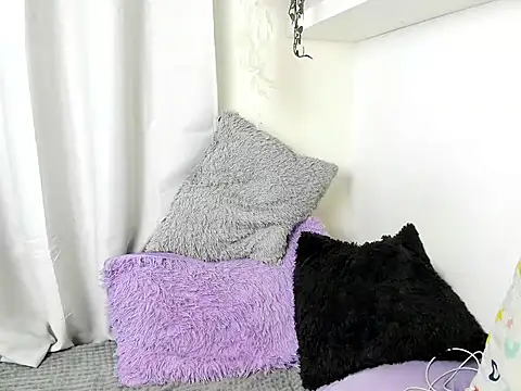 santy-kitty online show from 01/13/25, 03:01