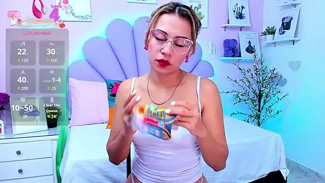 HannaPretthy online show from 11/06/25, 11:44