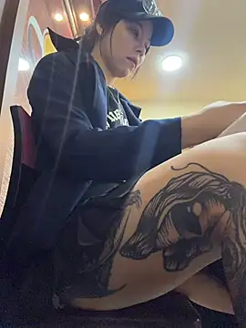 EemaHaruki online show from 04/21/26, 05:28