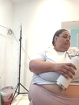 Alisson am online show from 09/28/25, 11:15