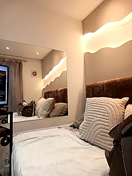 Alisson am online show from 11/28/25, 11:24