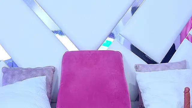 AlliciaKim online show from 01/15/25, 10:46