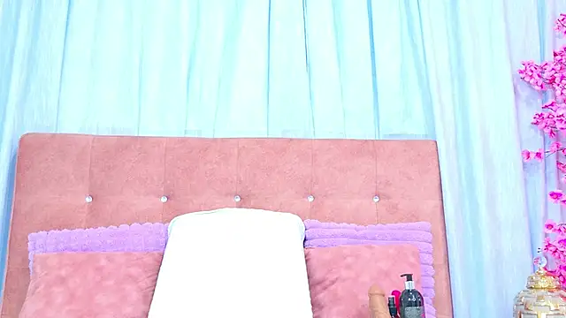 AlliciaKim online show from 11/26/25, 07:15