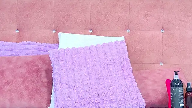 AlliciaKim online show from 12/03/25, 07:12