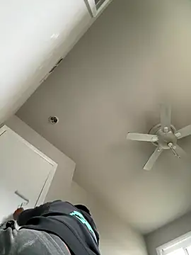 elamante03 online show from 12/04/24, 08:29