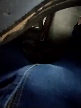 Snapshot of lm279 chatting on 01/16/25, 01:58 lm279 online show from 01/16/25, 01:58