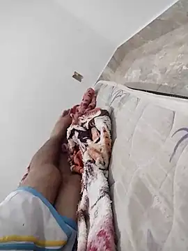 Snapshot of lm279 chatting on 02/02/25, 10:49 lm279 online show from 02/02/25, 10:49