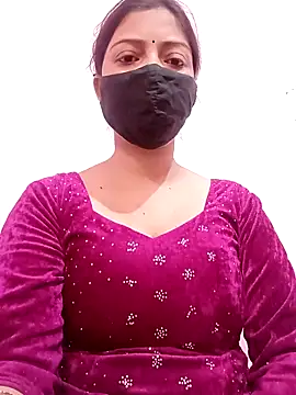 Snapshot of Mahi_Baby25 chatting on 12/20/25, 04:08 Mahi Baby25 online show from 12/20/25, 04:08