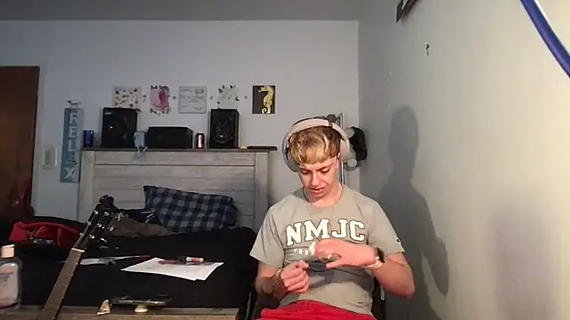 twentywithafelonyy online show from 02/17/25, 05:53