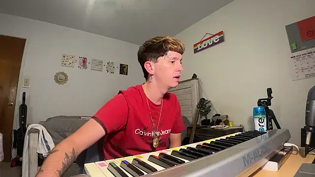 twentywithafelonyy online show from 09/29/25, 06:29