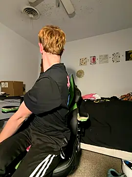 twentywithafelonyy online show from 12/05/25, 11:19