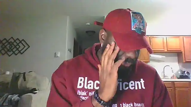 Snapshot of Stayinalive1992 chatting on 12/14/24, 06:56 Stayinalive1992 online show from 12/14/24, 06:56