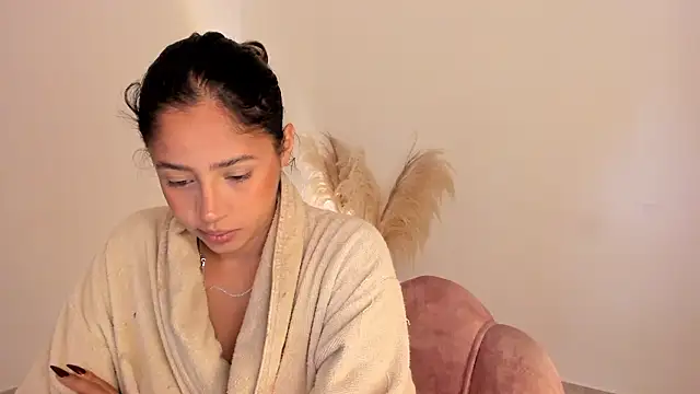 amelie murphy  online show from 03/24/26, 06:24