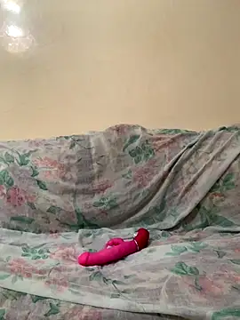 Layla-daloua online show from 09/20/25, 07:48